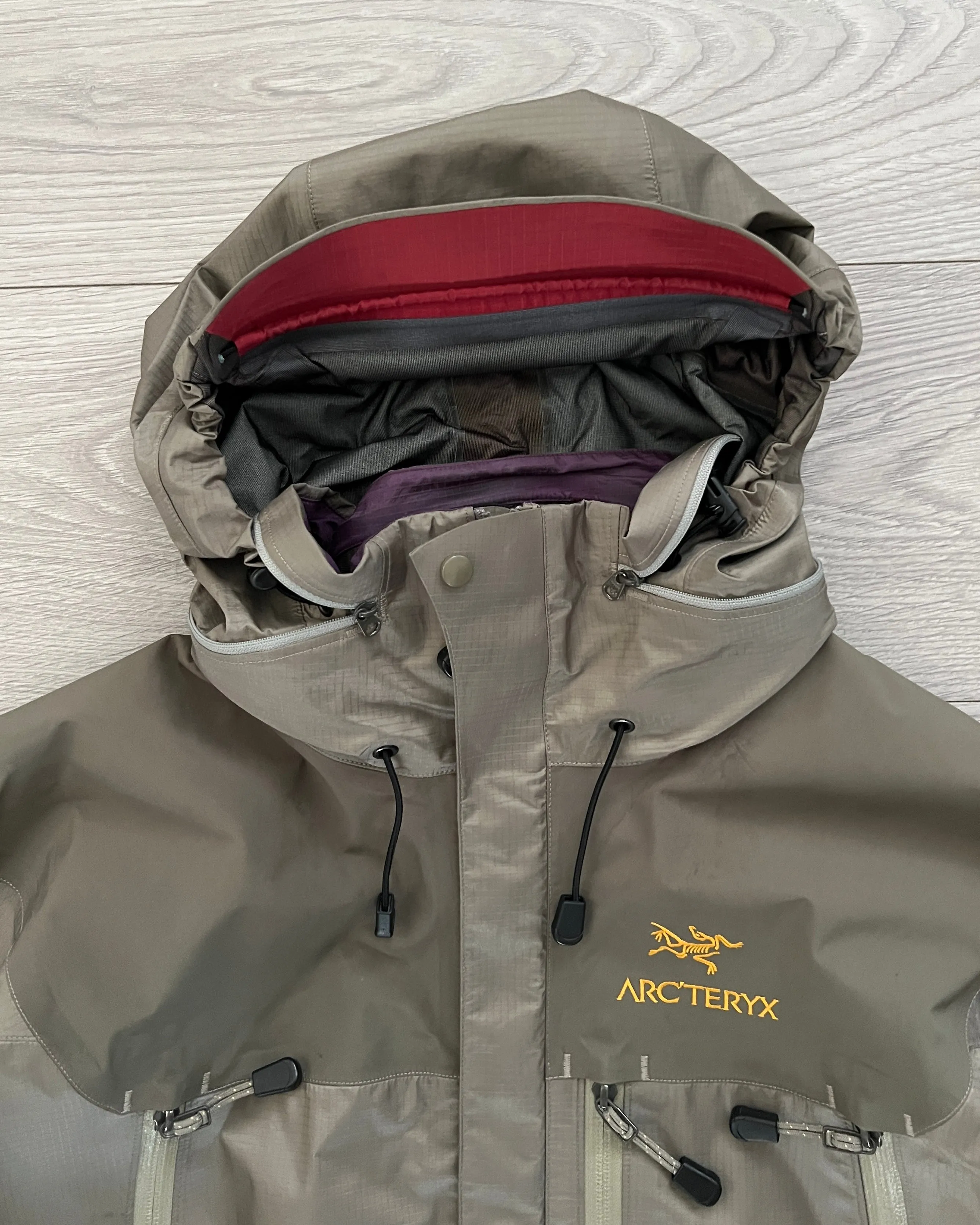 Arcteryx 1999 Kappa Golden Logo 'Stone' GoreTex Jacket - Size M