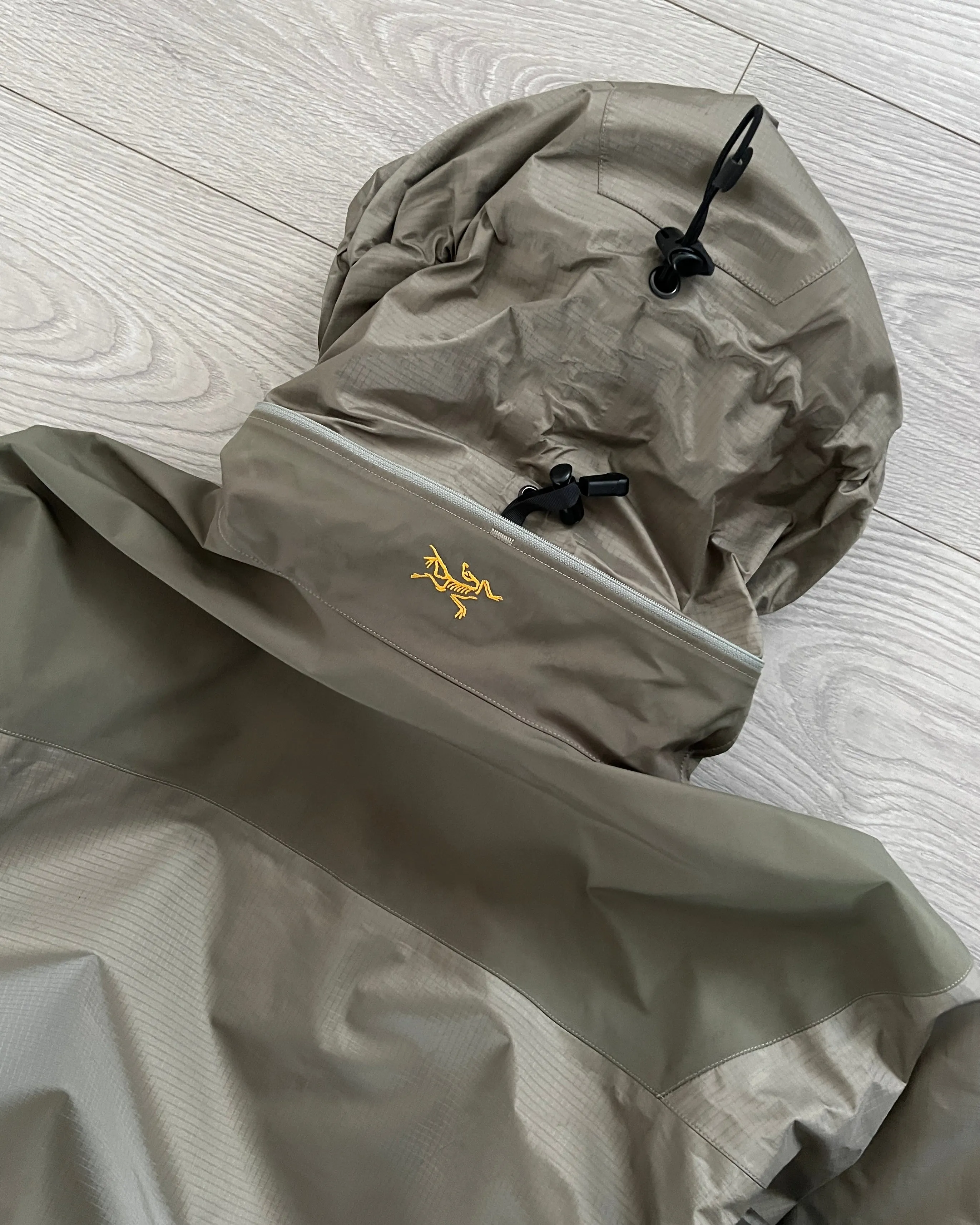 Arcteryx 1999 Kappa Golden Logo 'Stone' GoreTex Jacket - Size M