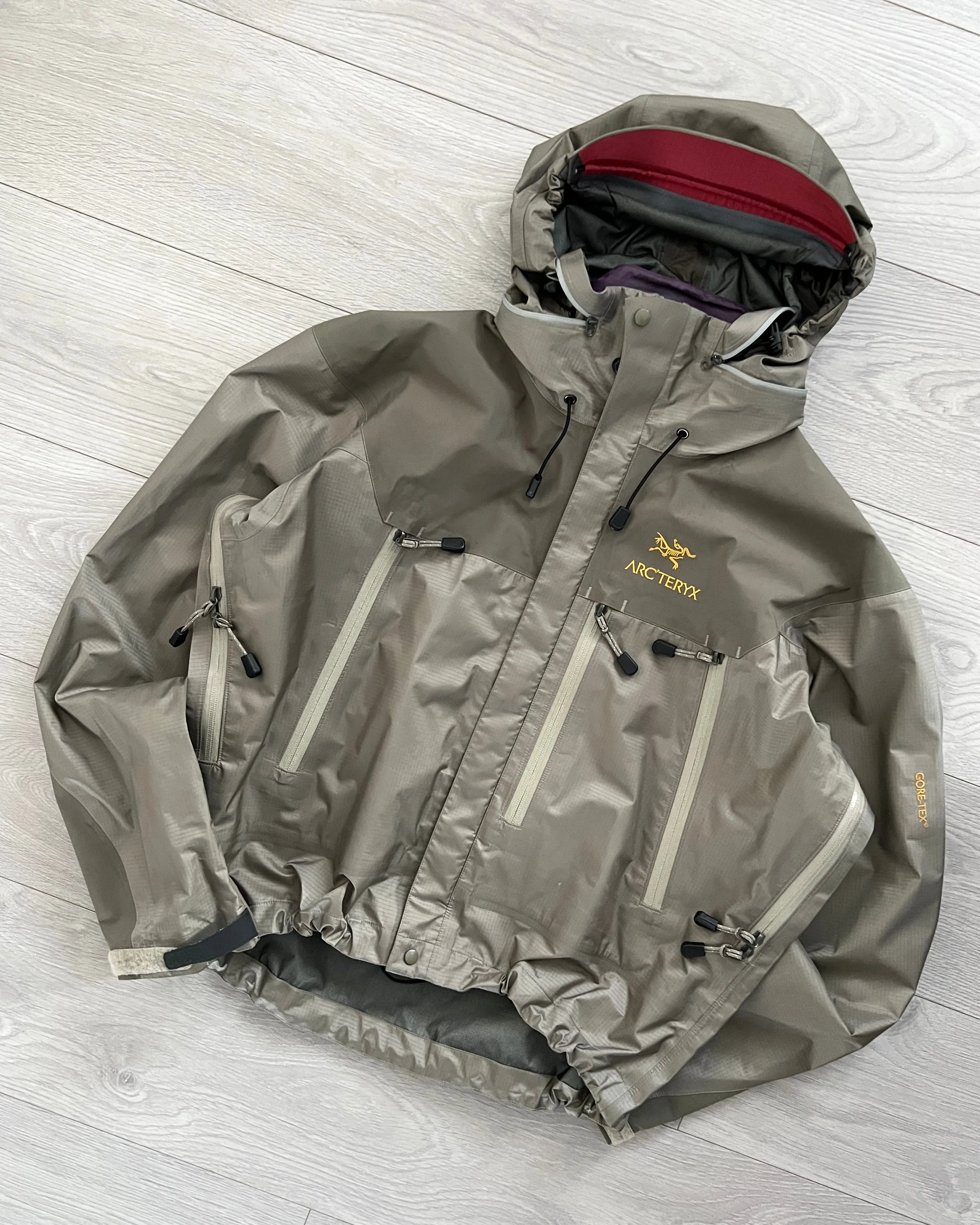 Arcteryx 1999 Kappa Golden Logo 'Stone' GoreTex Jacket - Size M