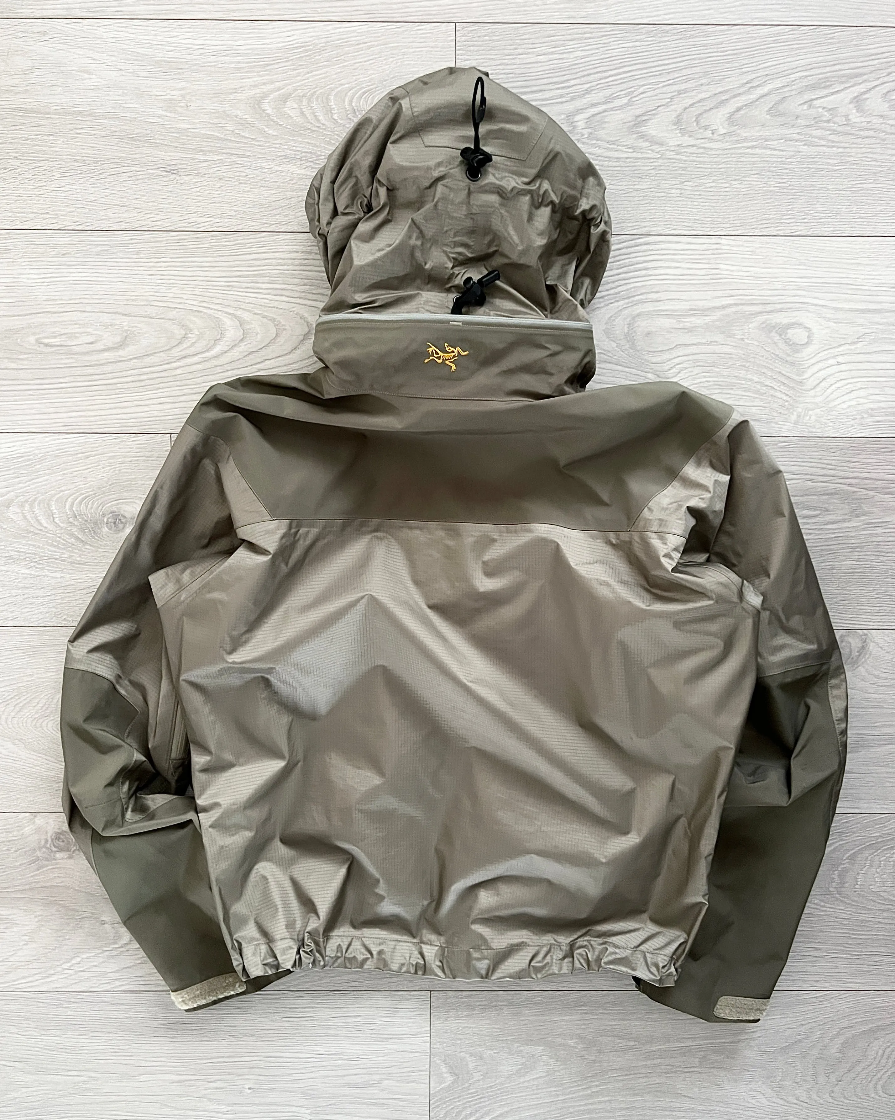 Arcteryx 1999 Kappa Golden Logo 'Stone' GoreTex Jacket - Size M