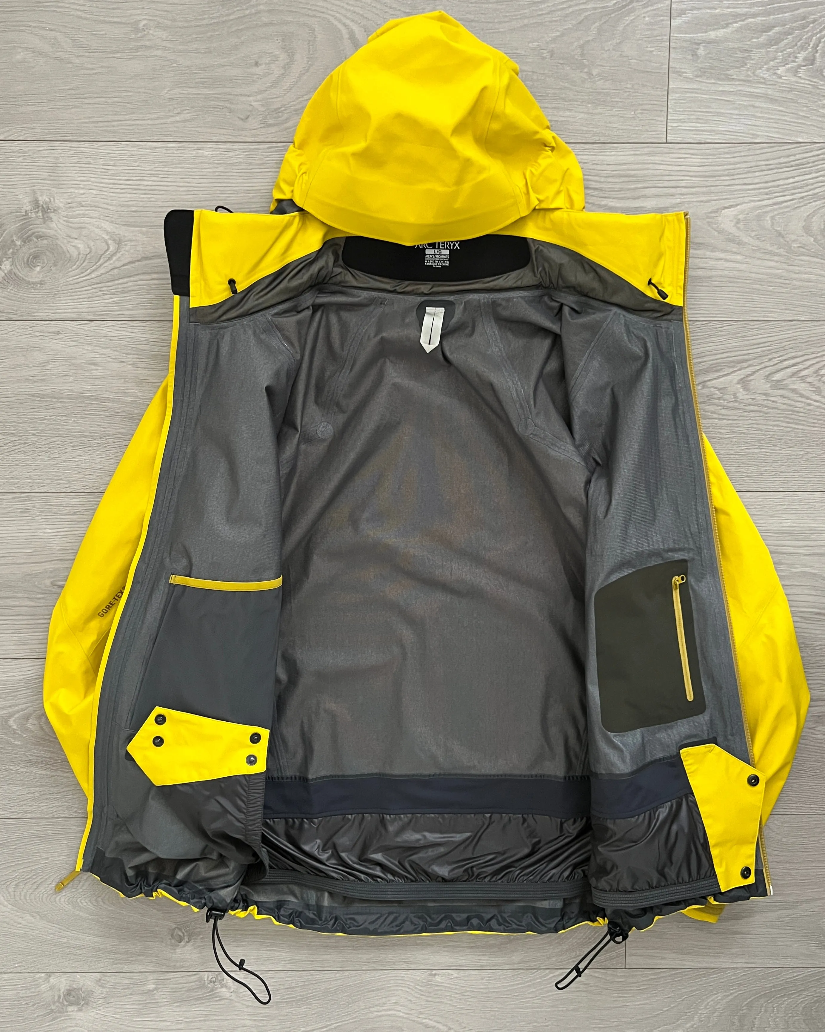 Arcteryx Cassiar GoreTex Recco Shell Ski Jacket - Size L