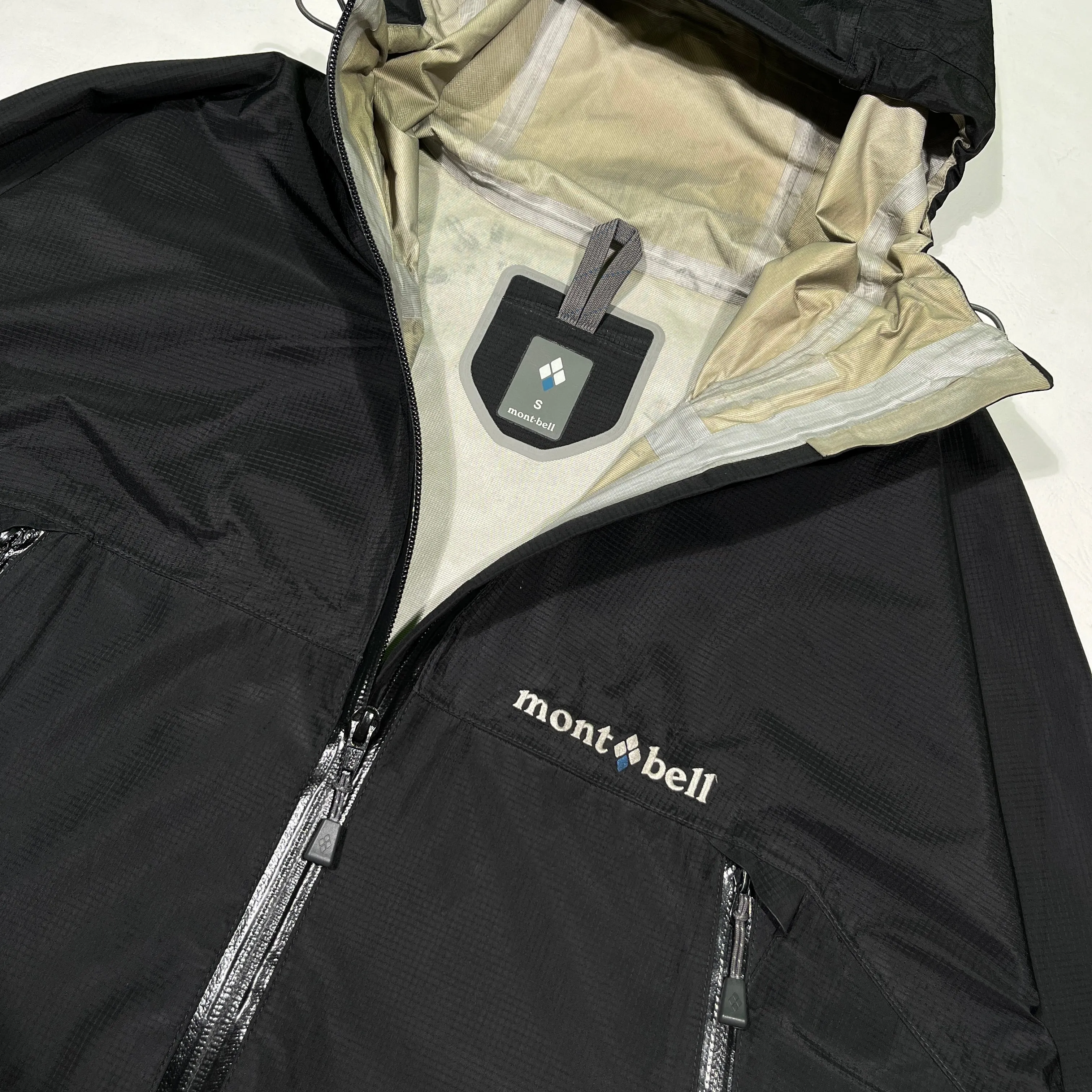 Authentic Montbell Goretex Jacket (S)