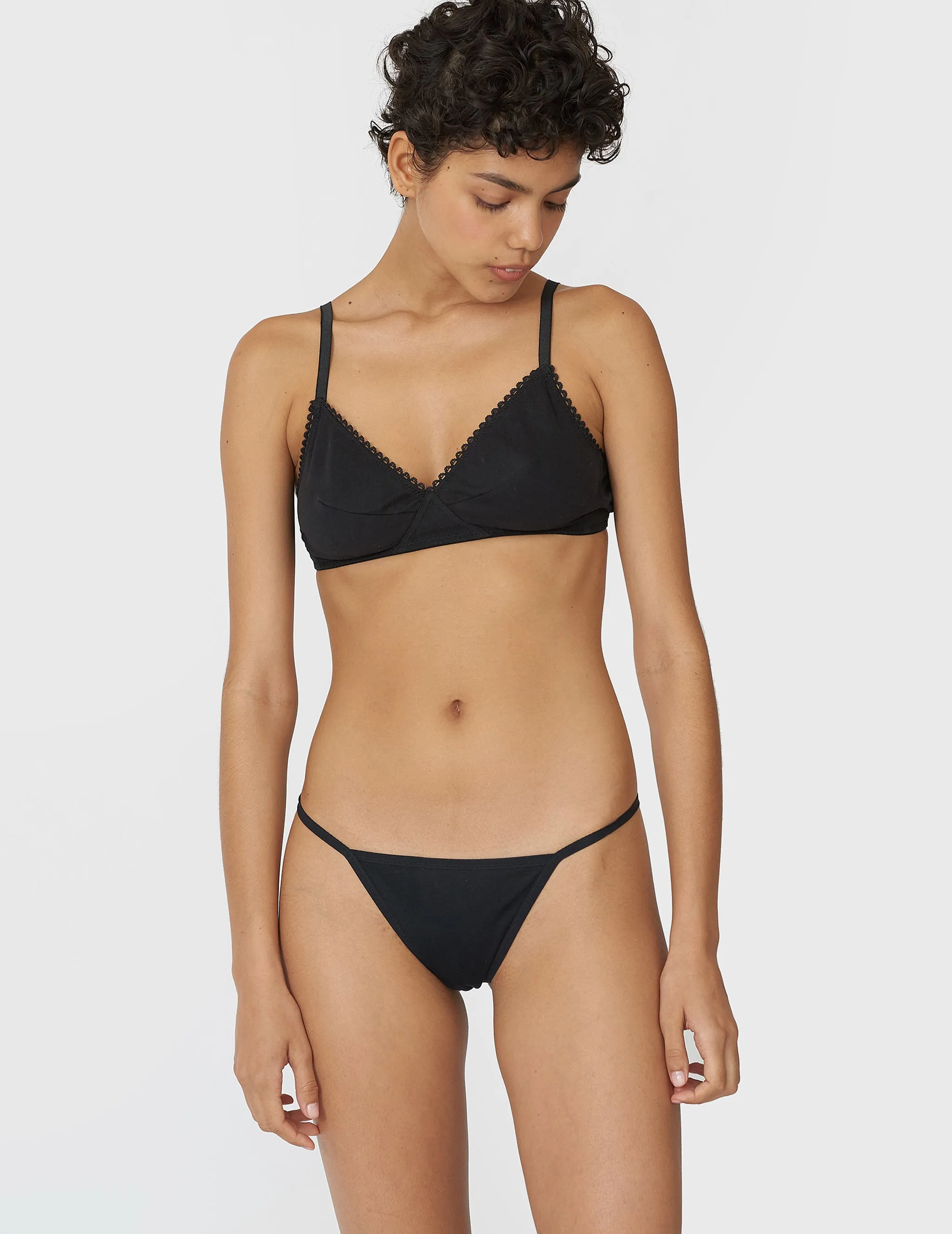 Estel Y Thong Black