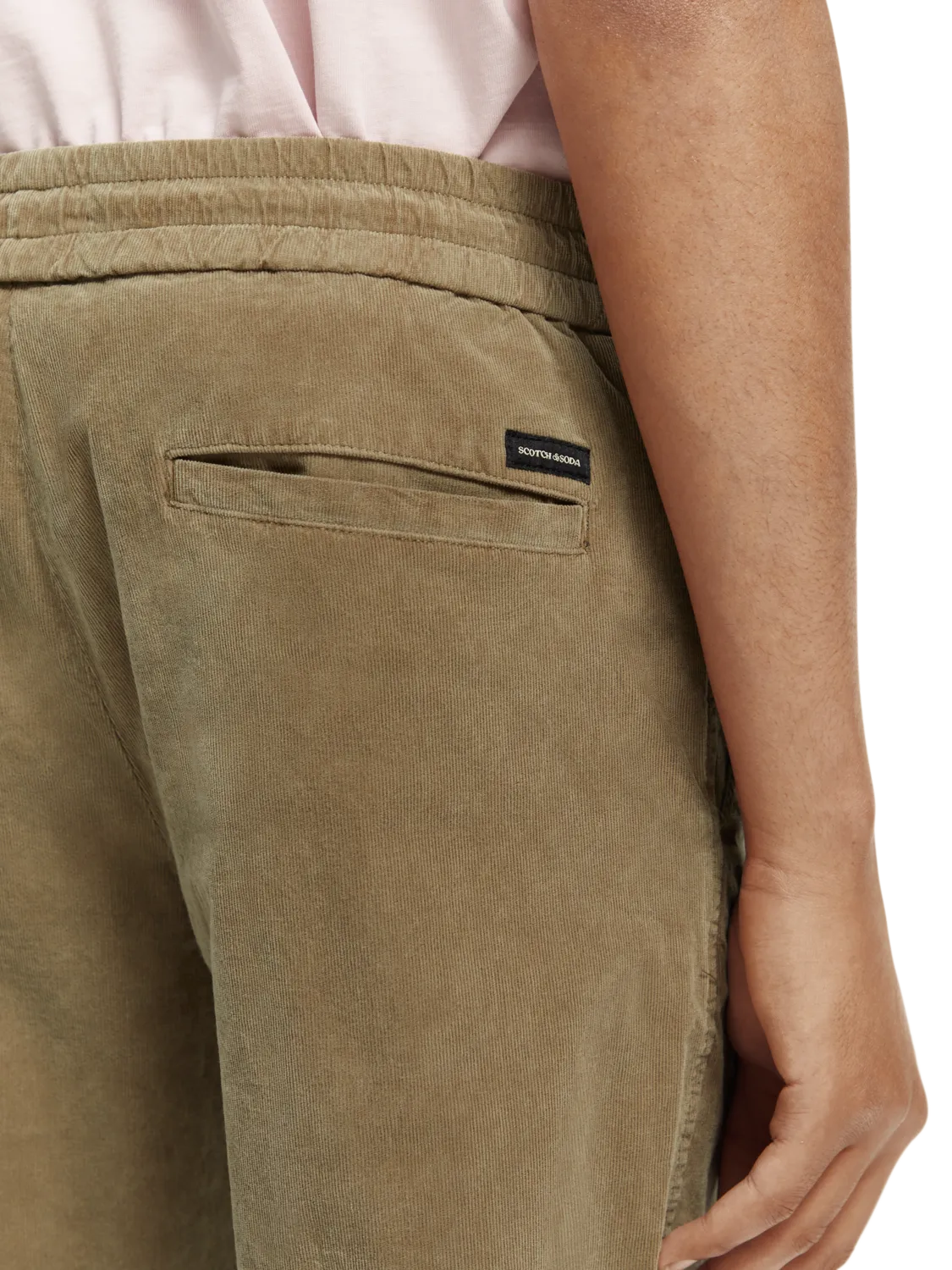 Fave Regular Tapered-Fit Corduroy Jogger in Khaki