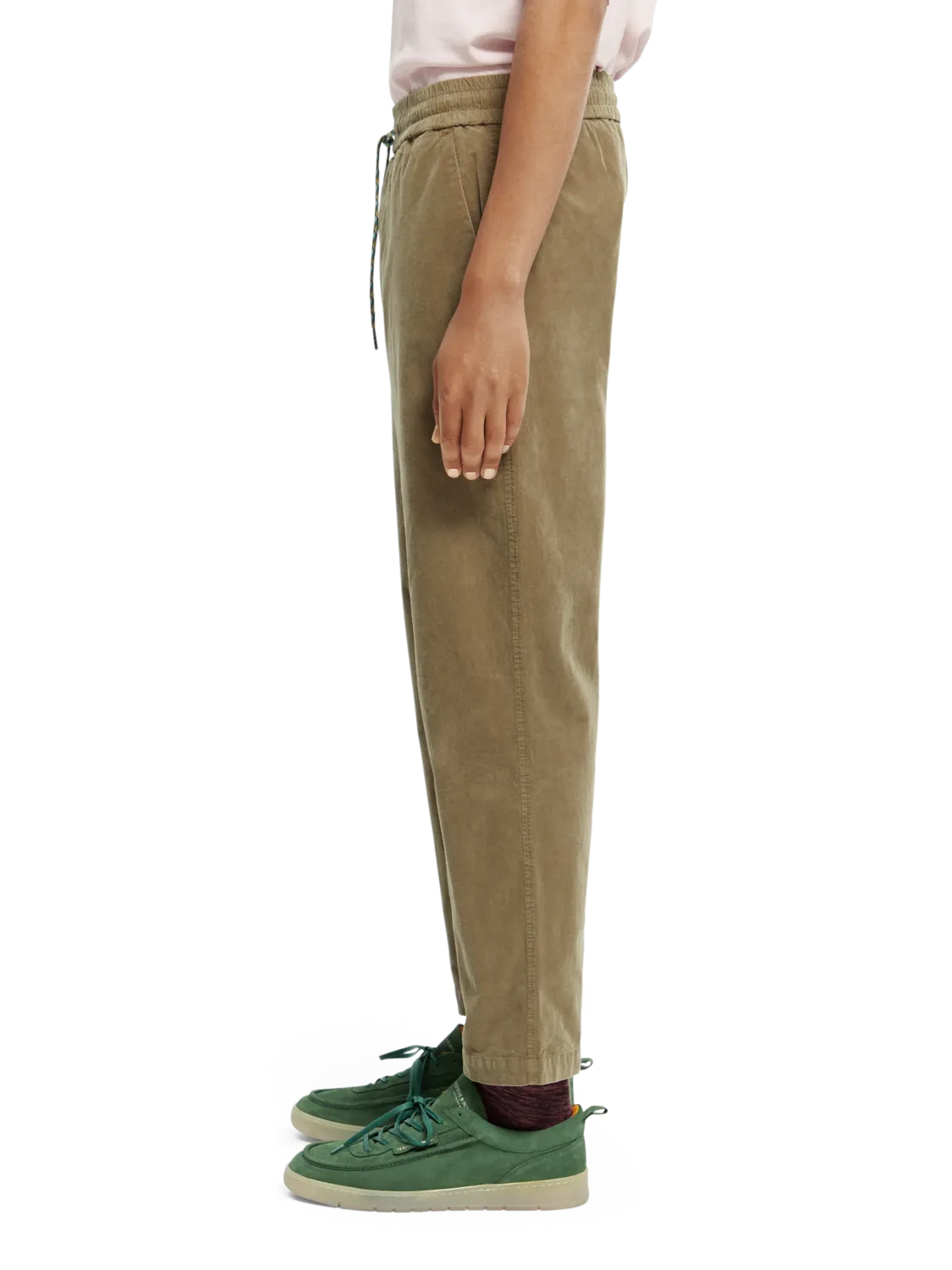 Fave Regular Tapered-Fit Corduroy Jogger in Khaki
