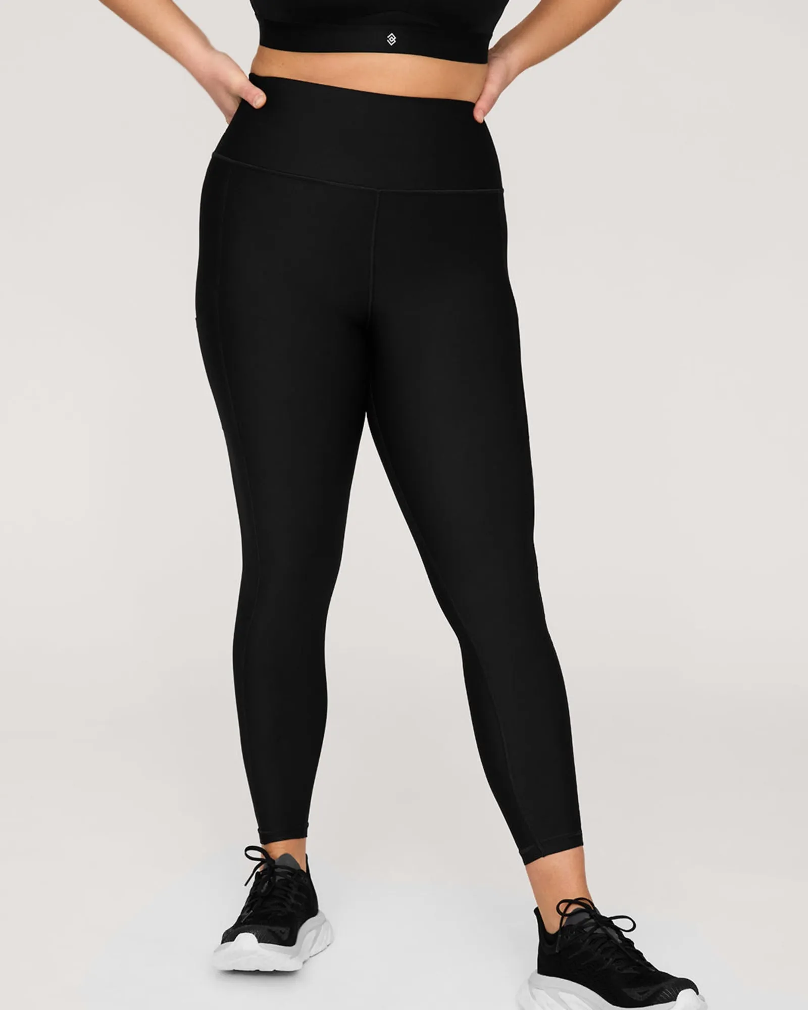 Kinetic Performance Pocket Legging | black