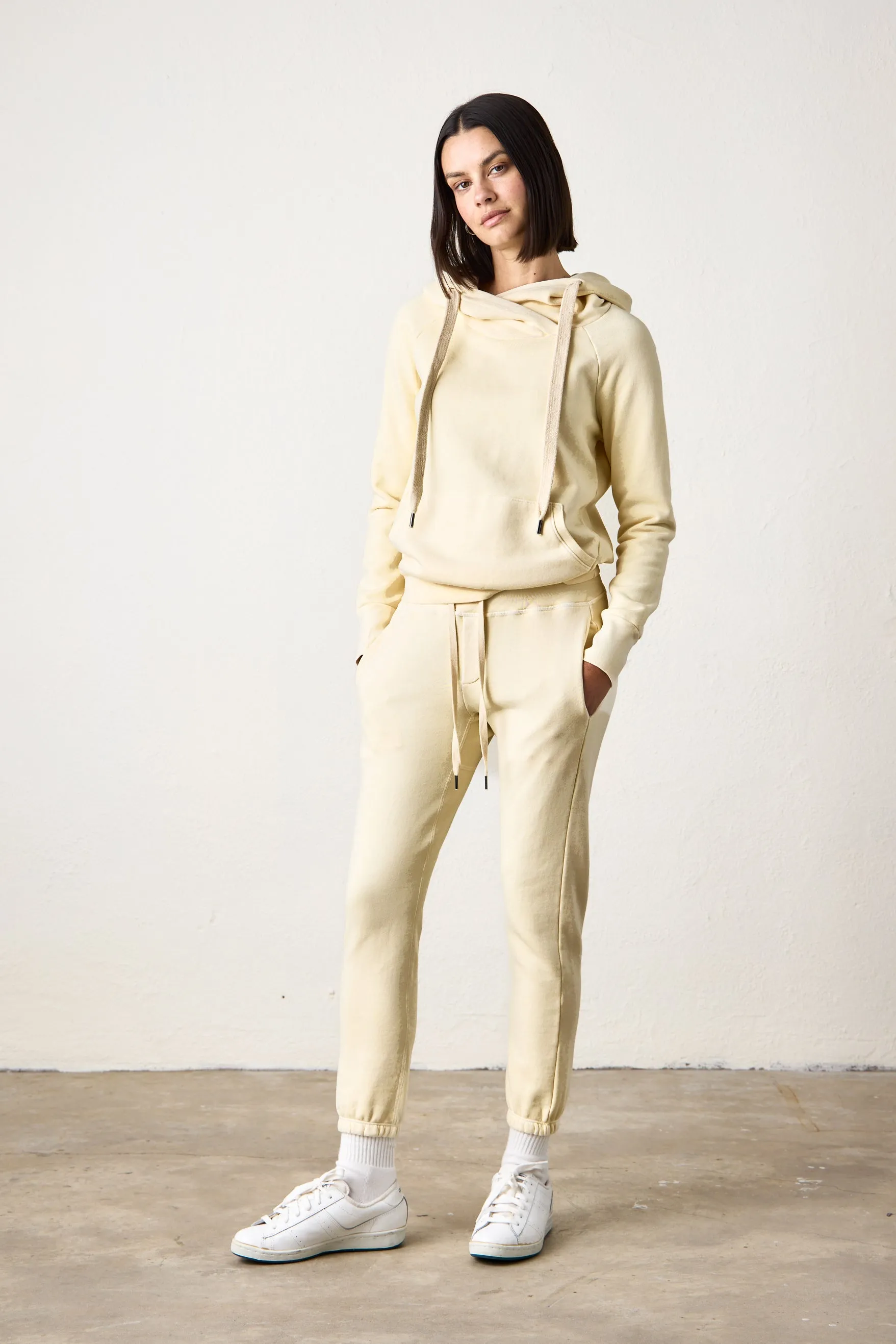 LISSE FITTED PULLOVER HOODY / LEMONADE