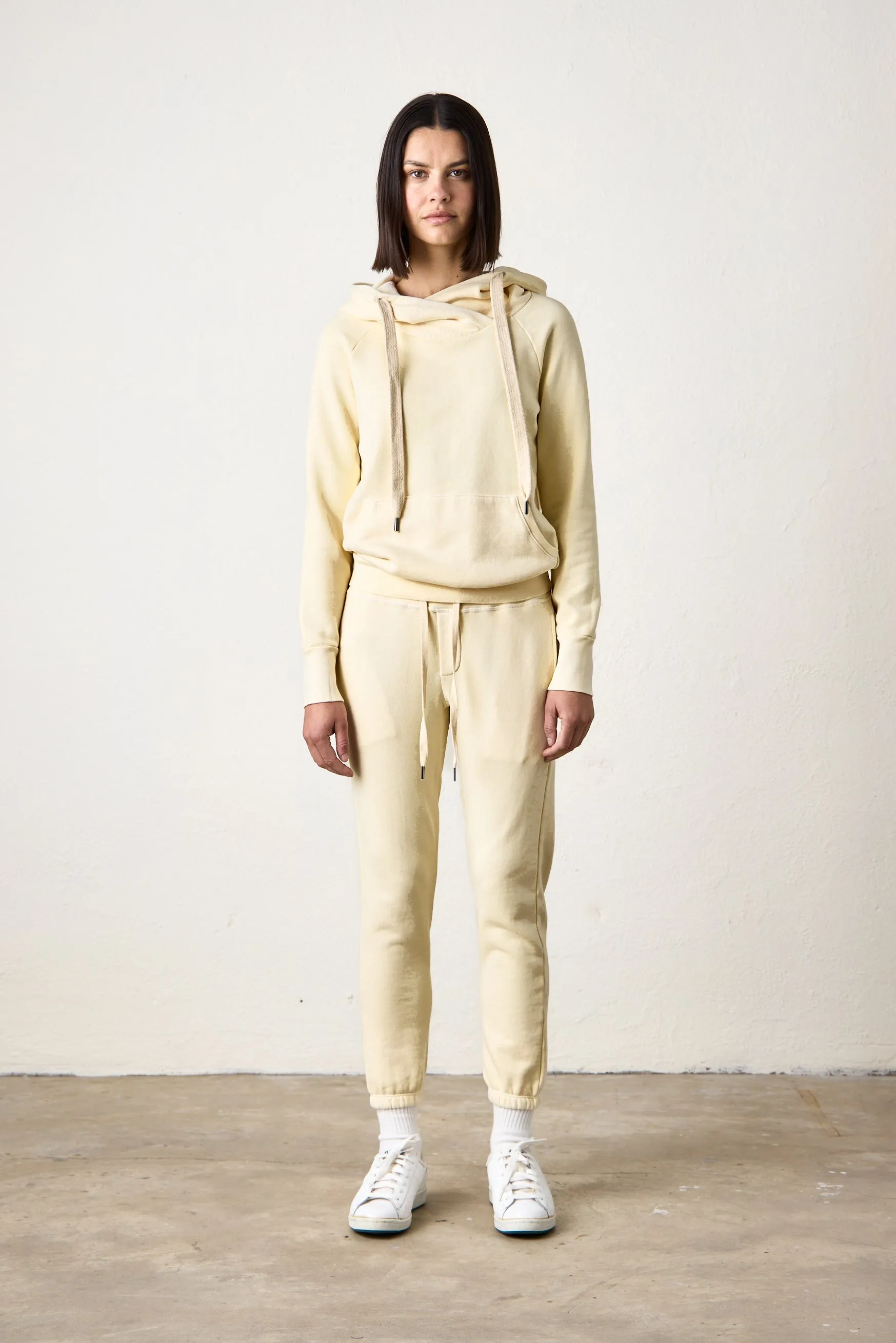 LISSE FITTED PULLOVER HOODY / LEMONADE