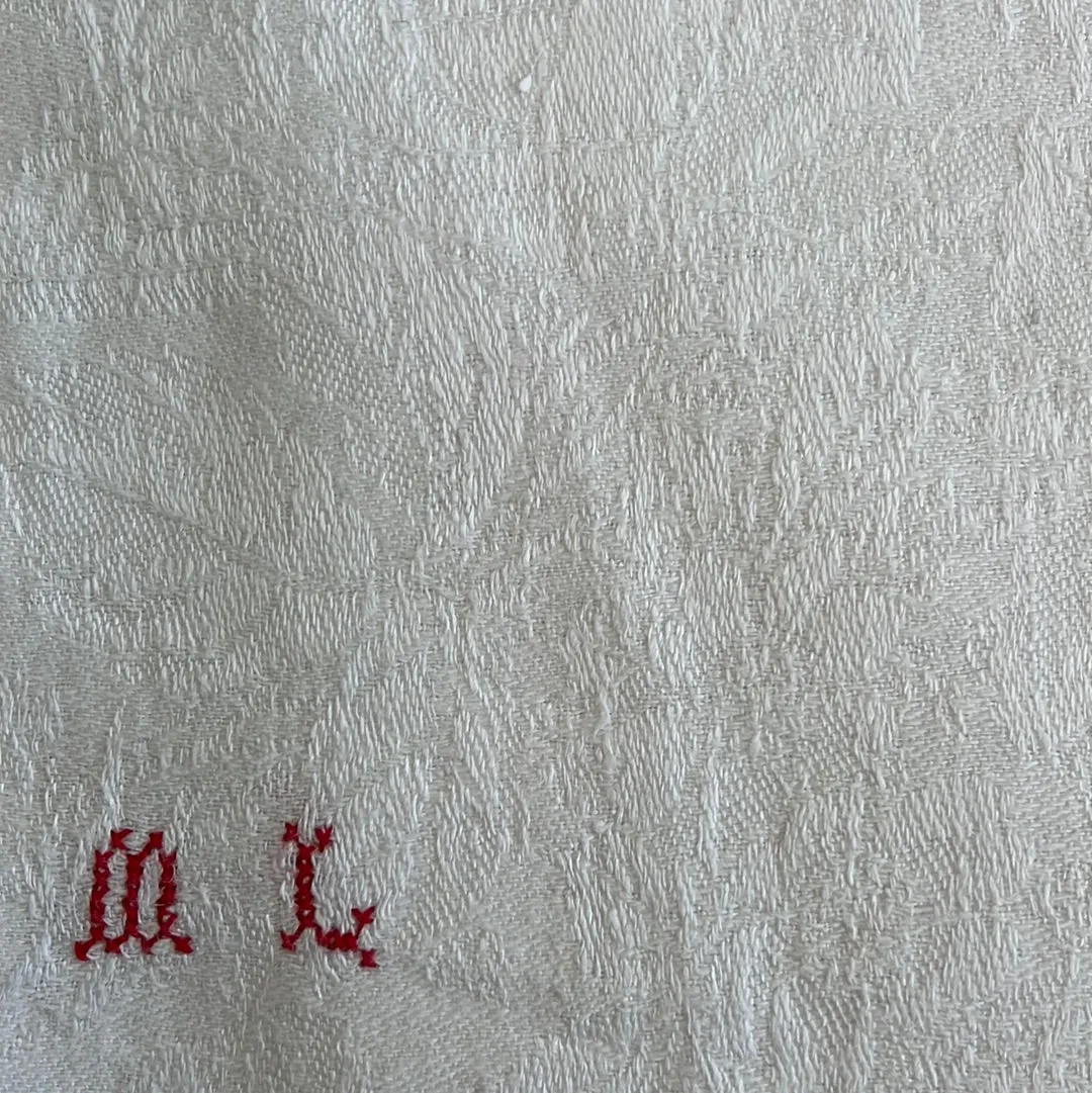 Set of 20 embossed vintage French Linen serviettes with initials