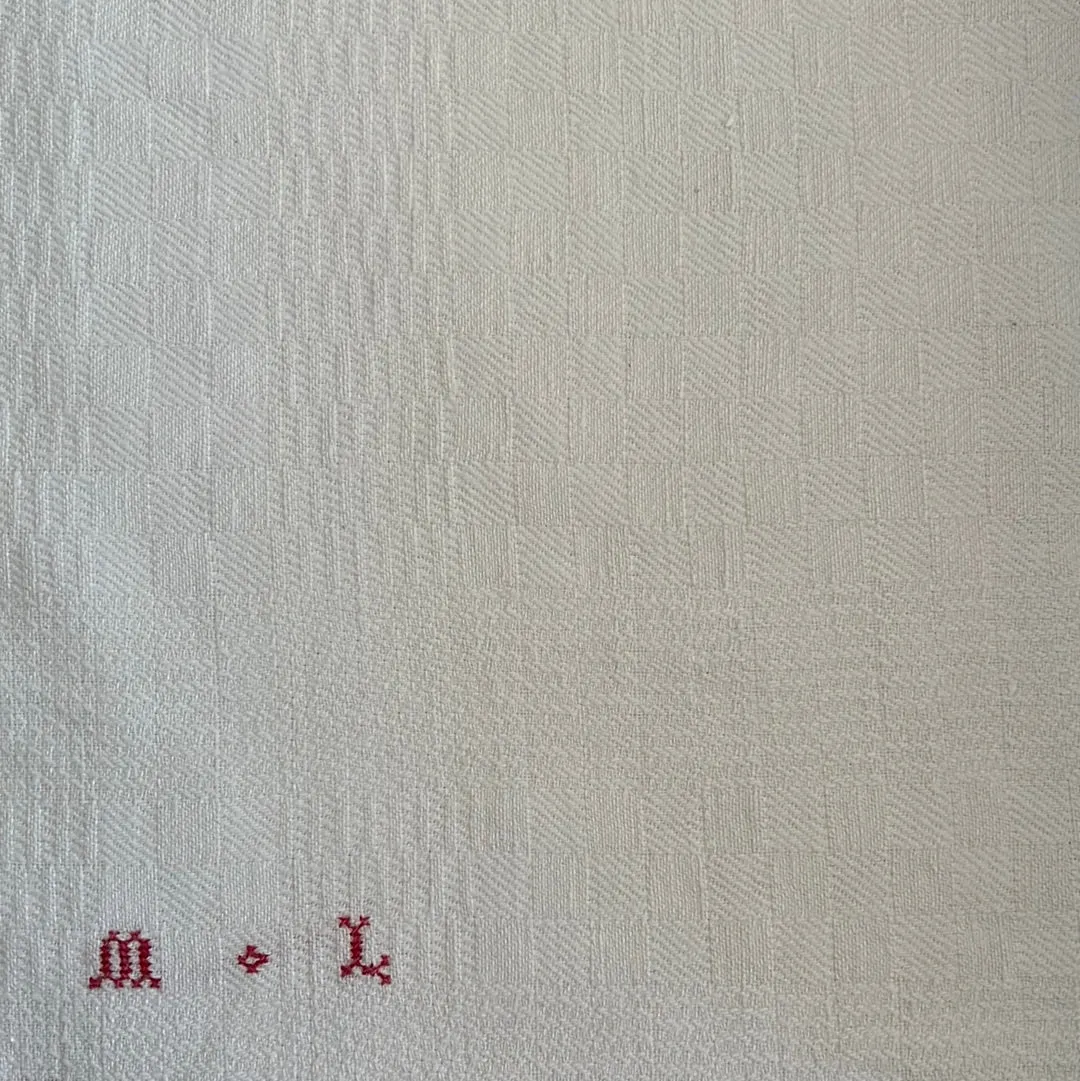 Set of 20 embossed vintage French Linen serviettes with initials