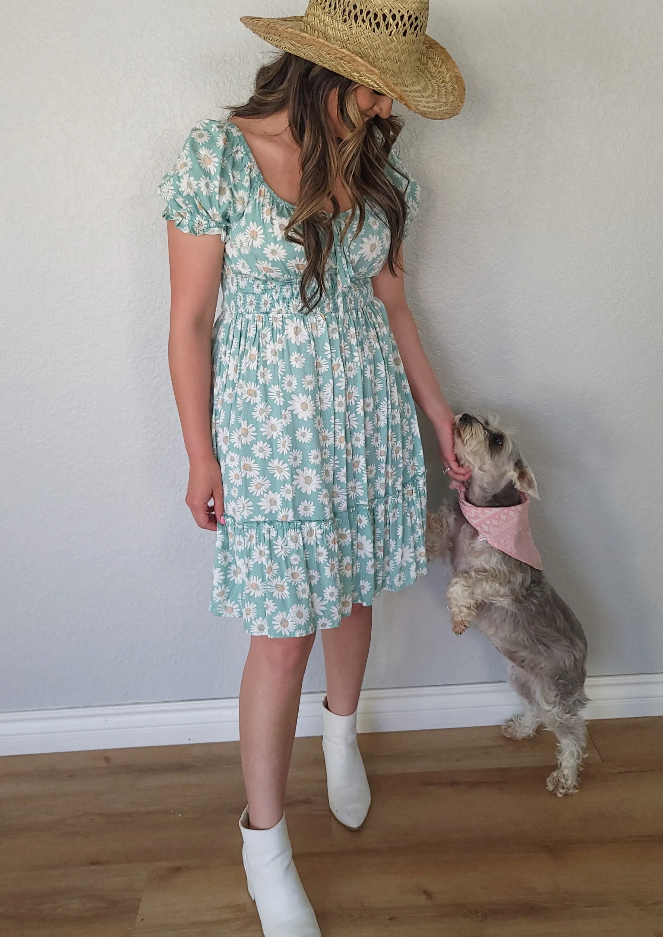 SMOCKED FLORAL SWEETHEART MINI DRESS