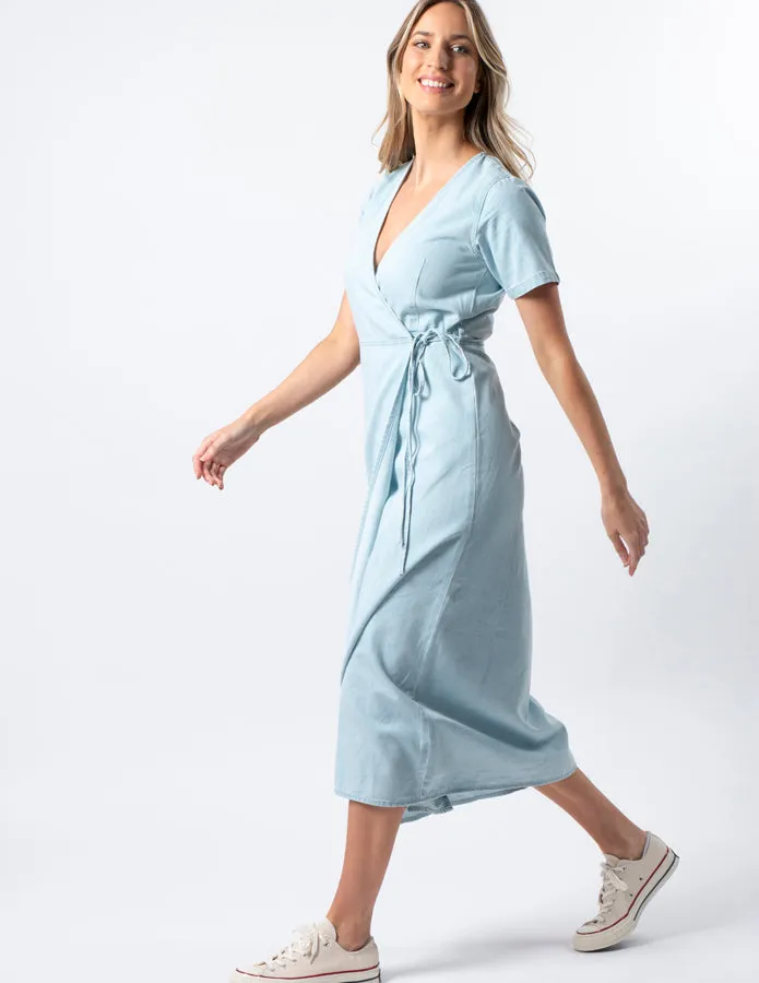 STELLA ESSENTIALS Como Dress - Light Blue Wash